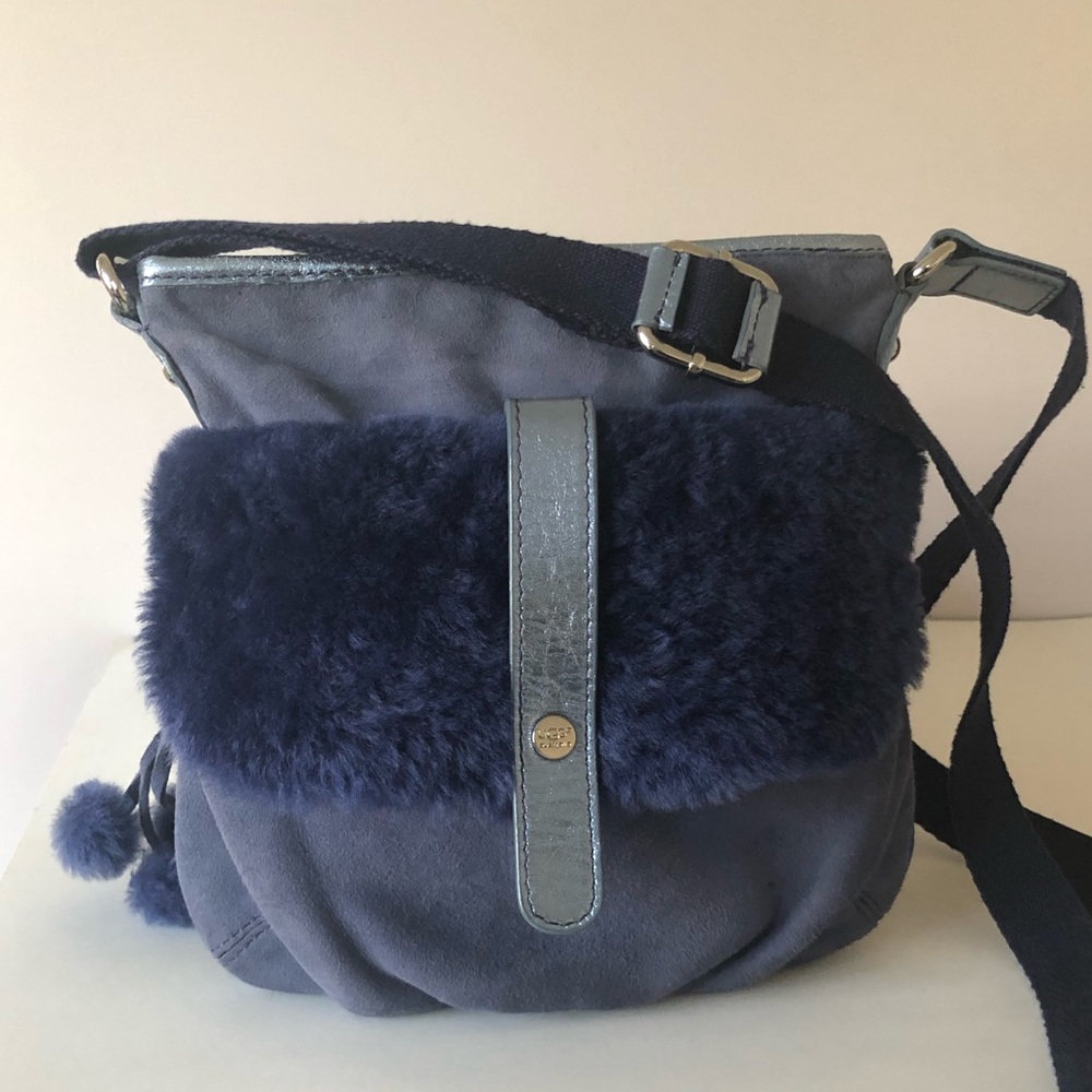 UGG crossbody bag with Shearling flap (Indigo)